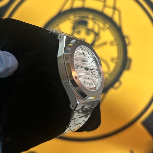 Seiko Custom Royal Oak Style – Automatic Men’s Watch, Stainless Steel, Silver Di - Picture 4 of 10